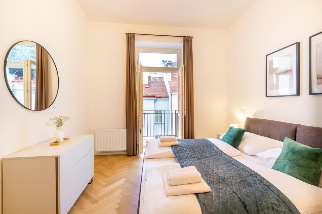 Апарт-отель Petrin Tower 4*