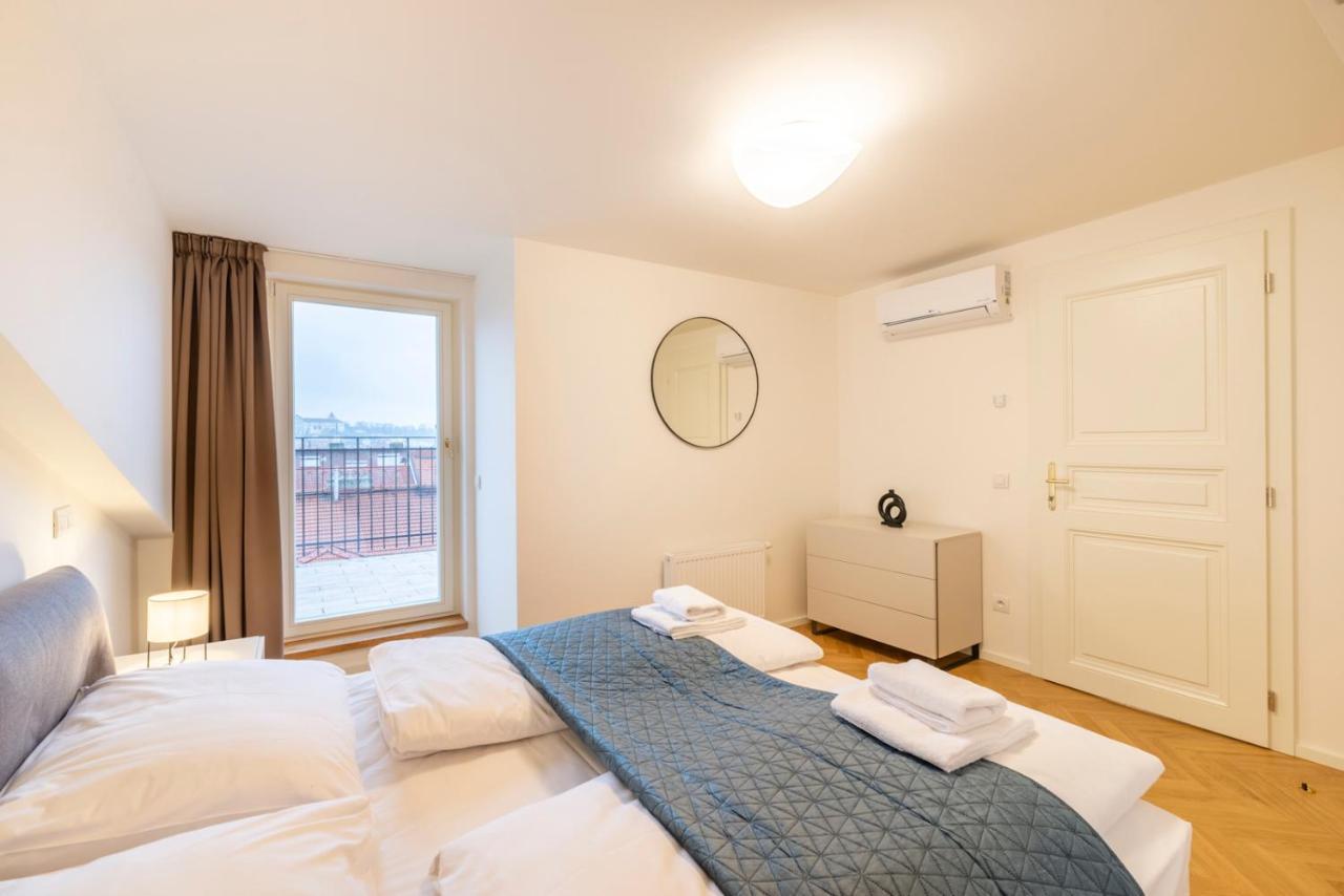 Petrin Tower Апарт-отель 4*